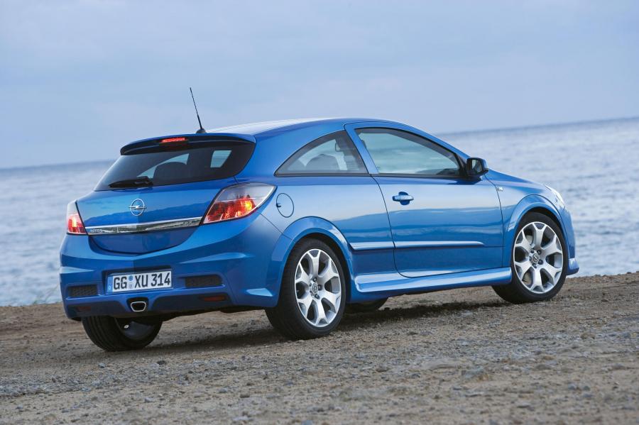  Opel Astra OPC 2006 года  (фото 29 из 44)